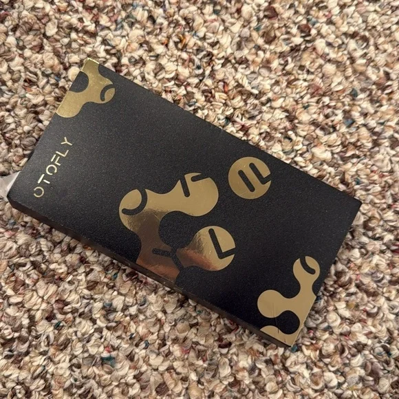 27 Assorted Phone Cases for Various Models of iphone